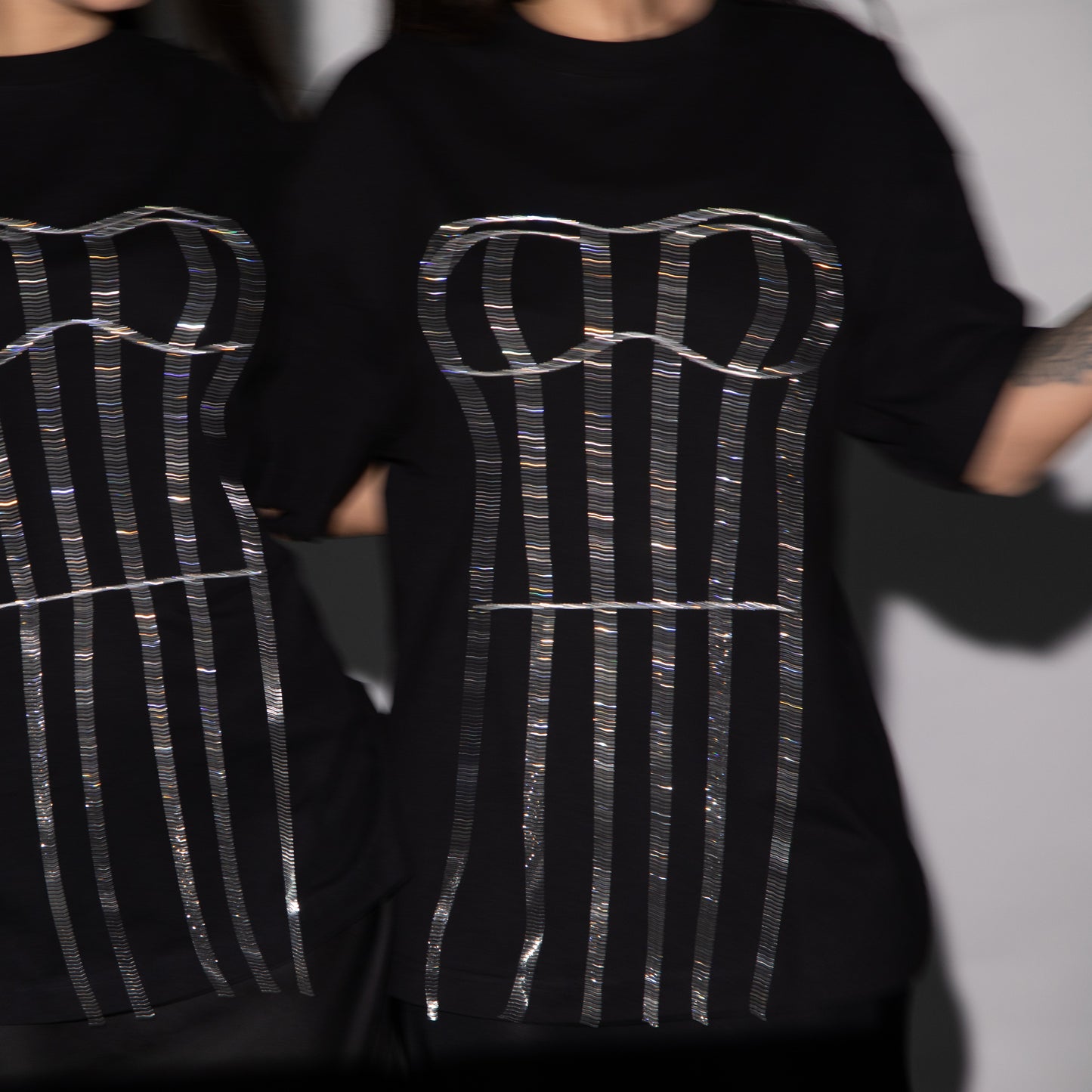 T-shirt "Be graceful" Black
